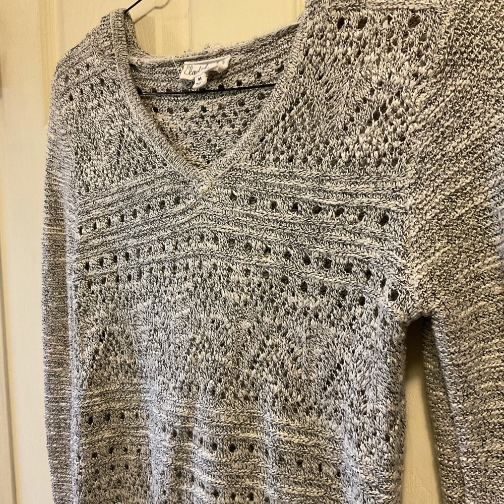 Cloud Chaser Grey knit long sleeve shirt with hood